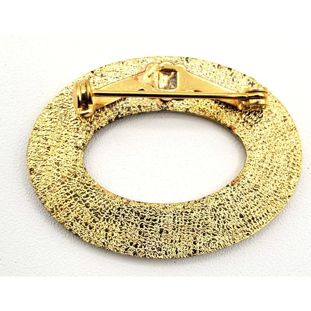 Vintage Gold Tone Green Speckled Enamel Oval Brooch Pin